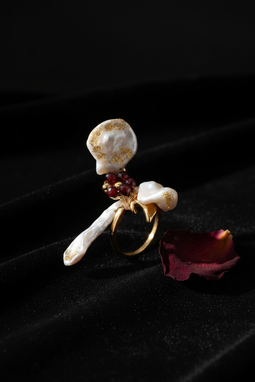 DR-12 Baroque Pearl Garnet Ring