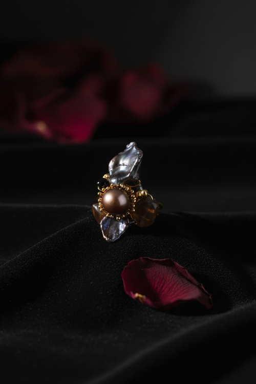 DR-4 Dark Pearl Cluster Ring