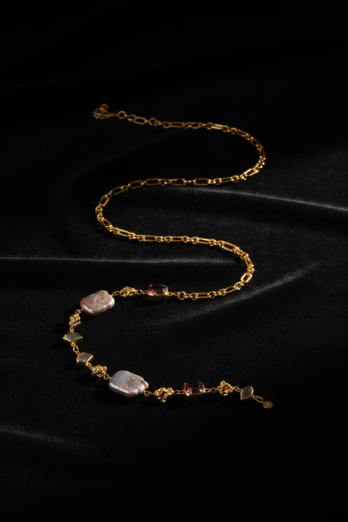 DR-7 Gold Figaro Station Necklace